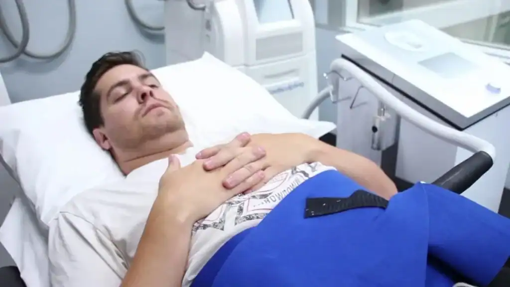 Transforming Bodies: Celebrity Success Stories and the Truth Behind Body Contouring 2 Image of male having body contouring Harlow treatment